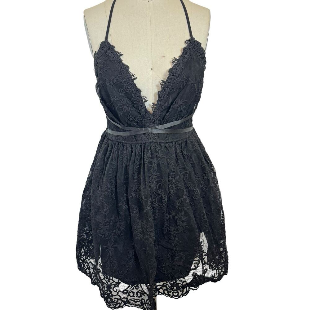 NEW Maniju Lulus Romantic Interlude Black Embroidered Lace Skater Dress Medium - Picture 8 of 16